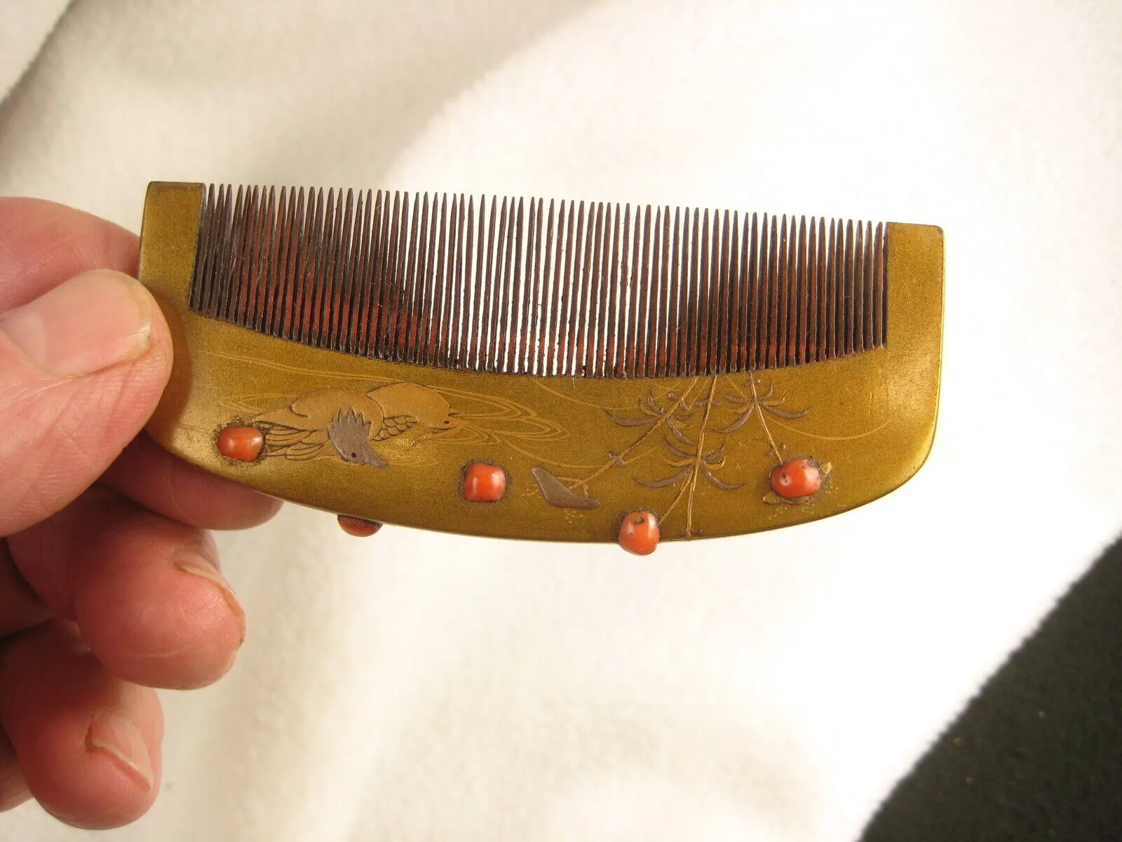 Antique Japanese Edo Era (C.1840) Nit Comb Makae Raised Gold Lacquer  & Coral