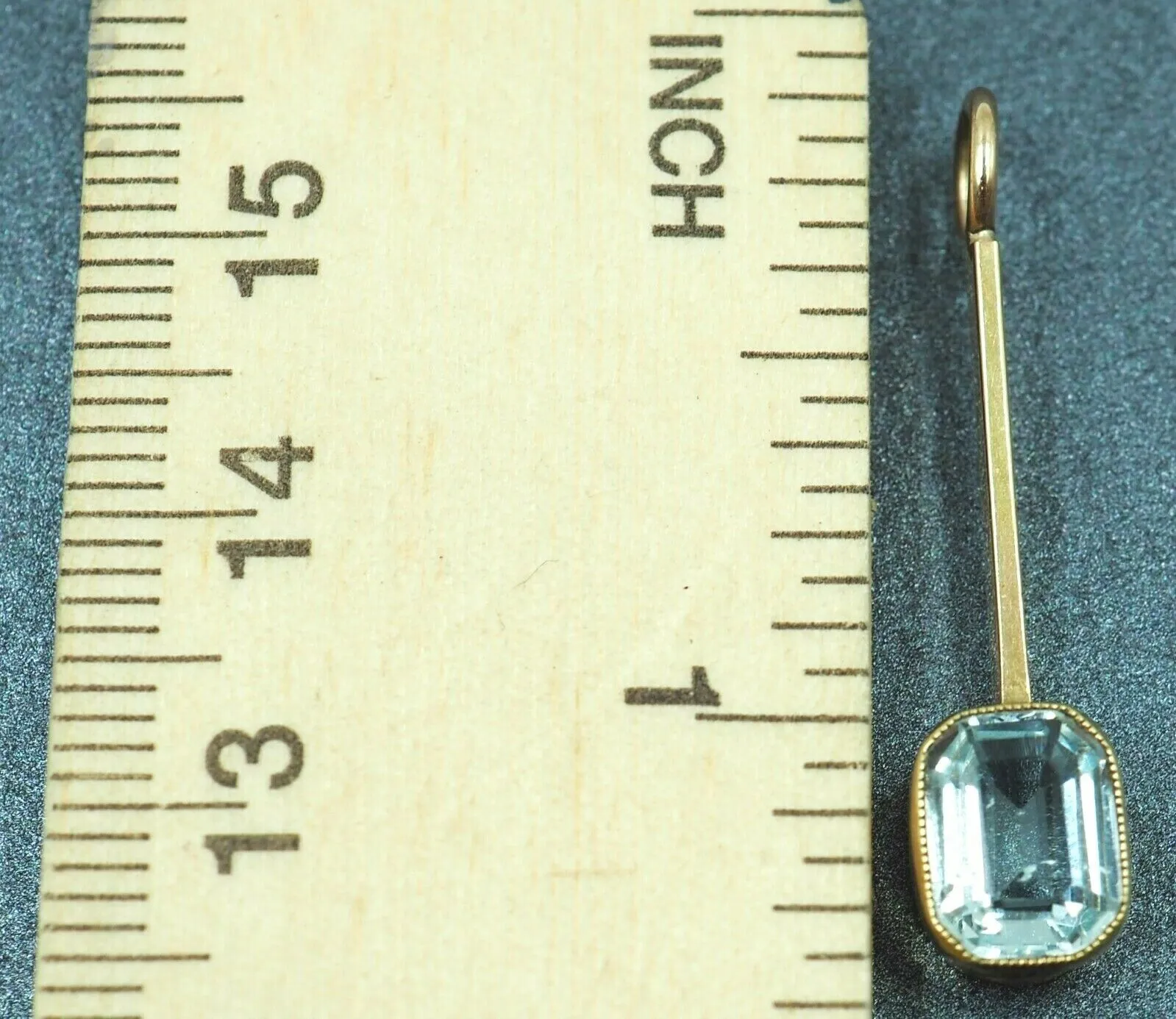 Aquamarine 15ct Yellow Gold Pendant