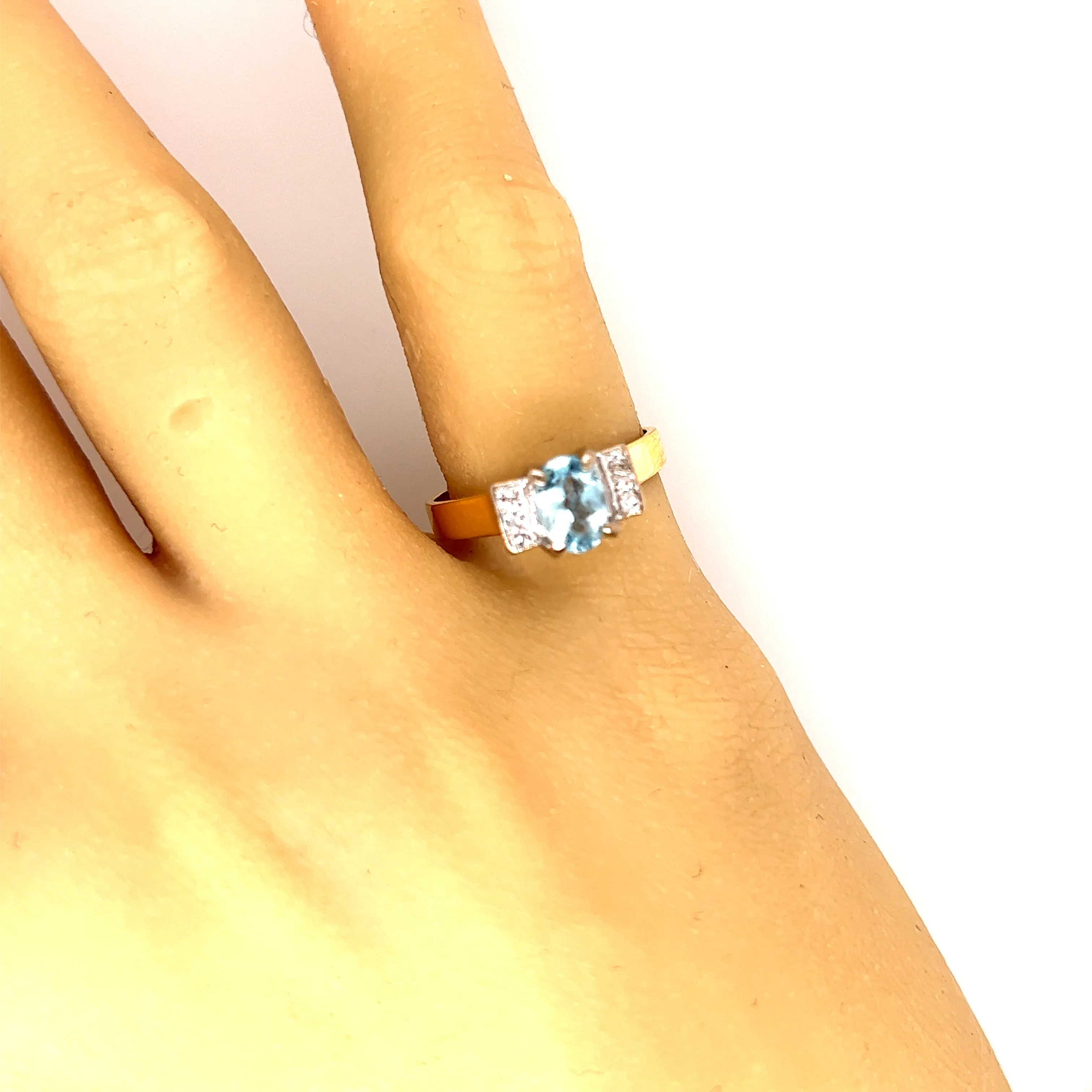 Aquamarine & Diamond 18ct Yellow & White Gold Dress Ring