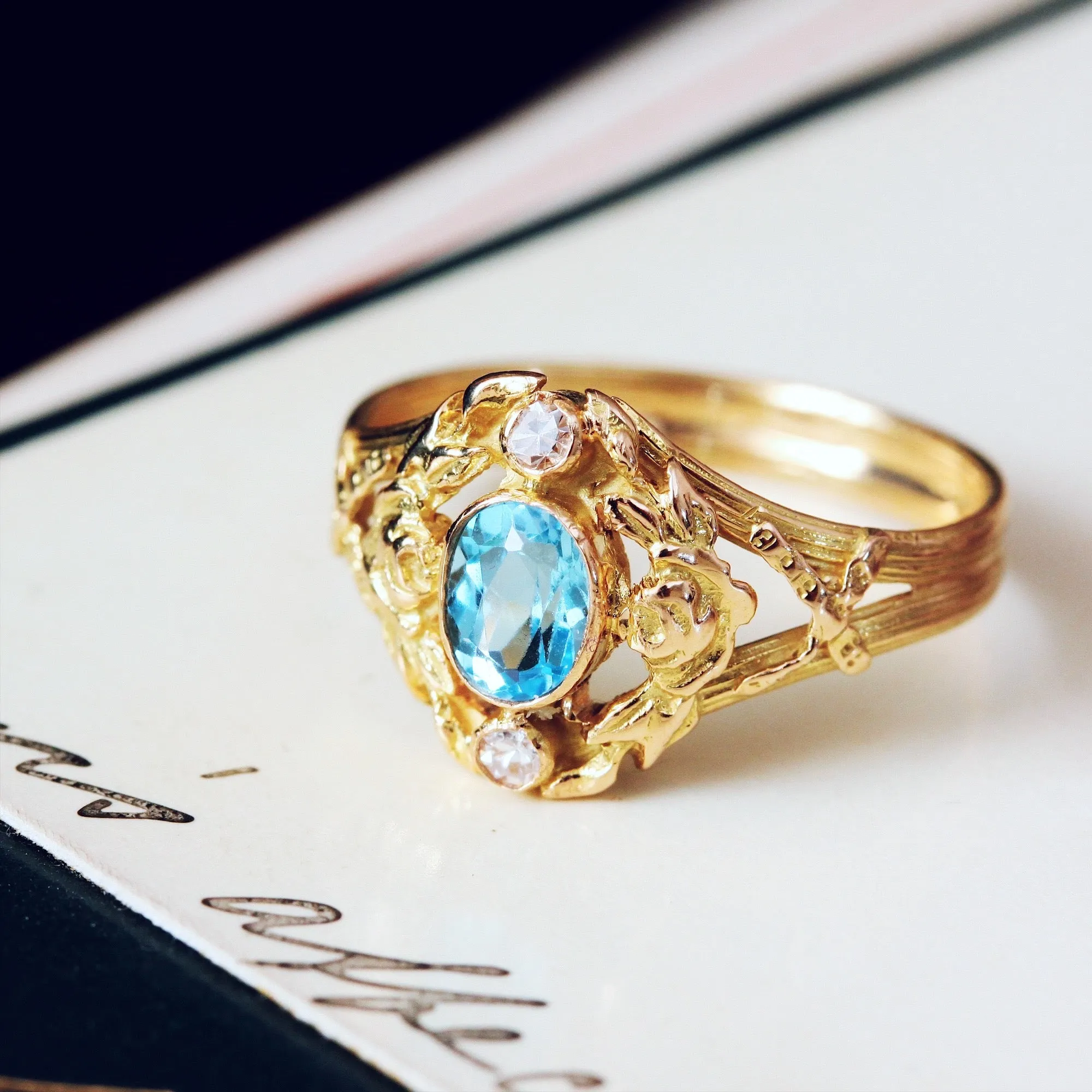 Art Nouveau Design Aquamarine & Diamond Ring