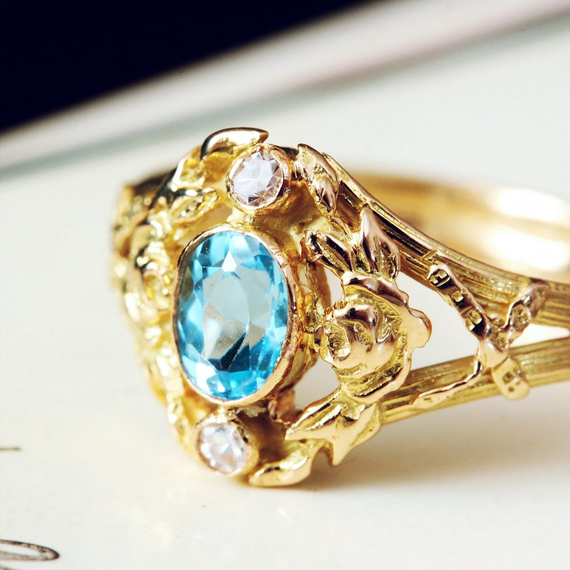 Art Nouveau Design Aquamarine & Diamond Ring