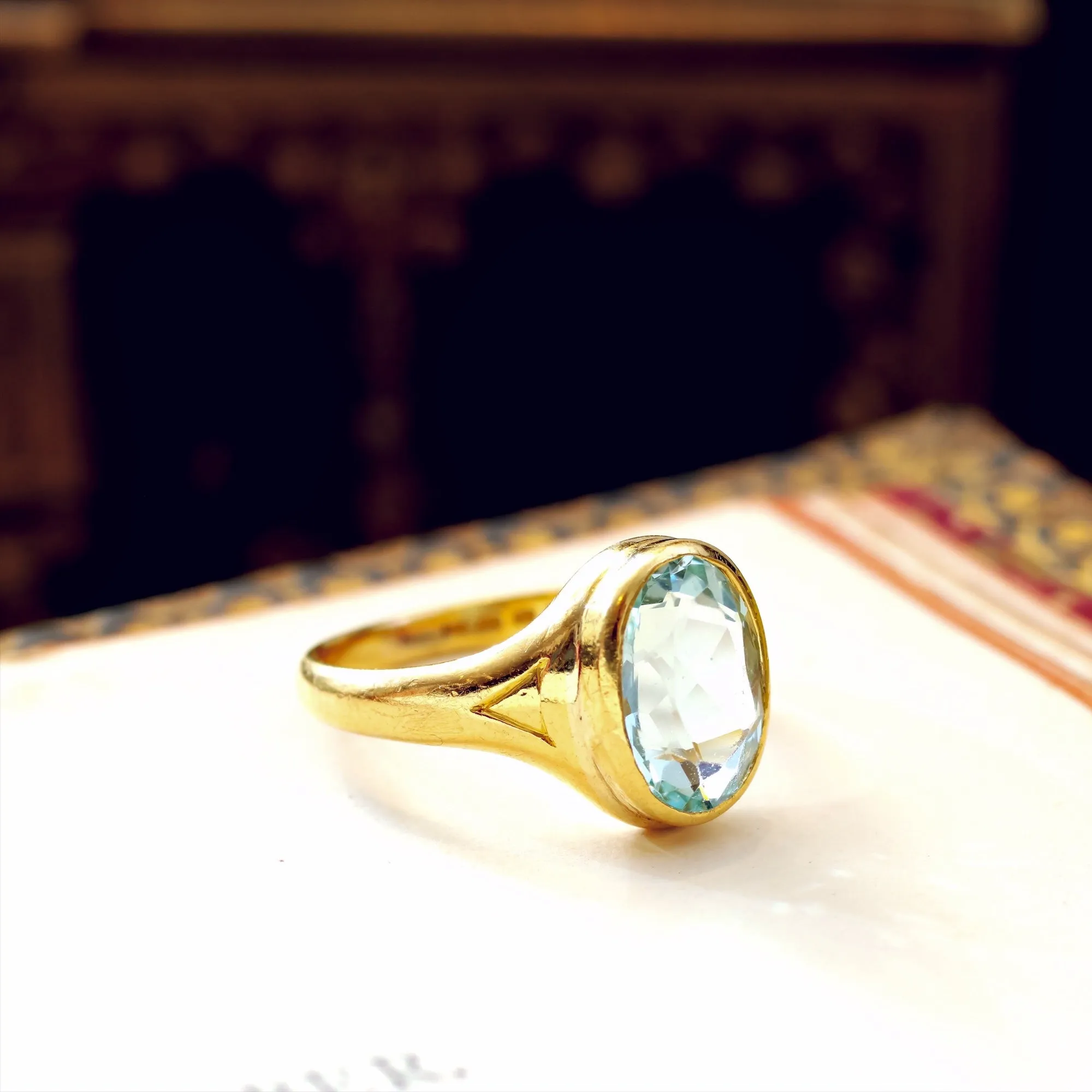 Beautiful Vintage Date 1923 Aquamarine Gold Ring