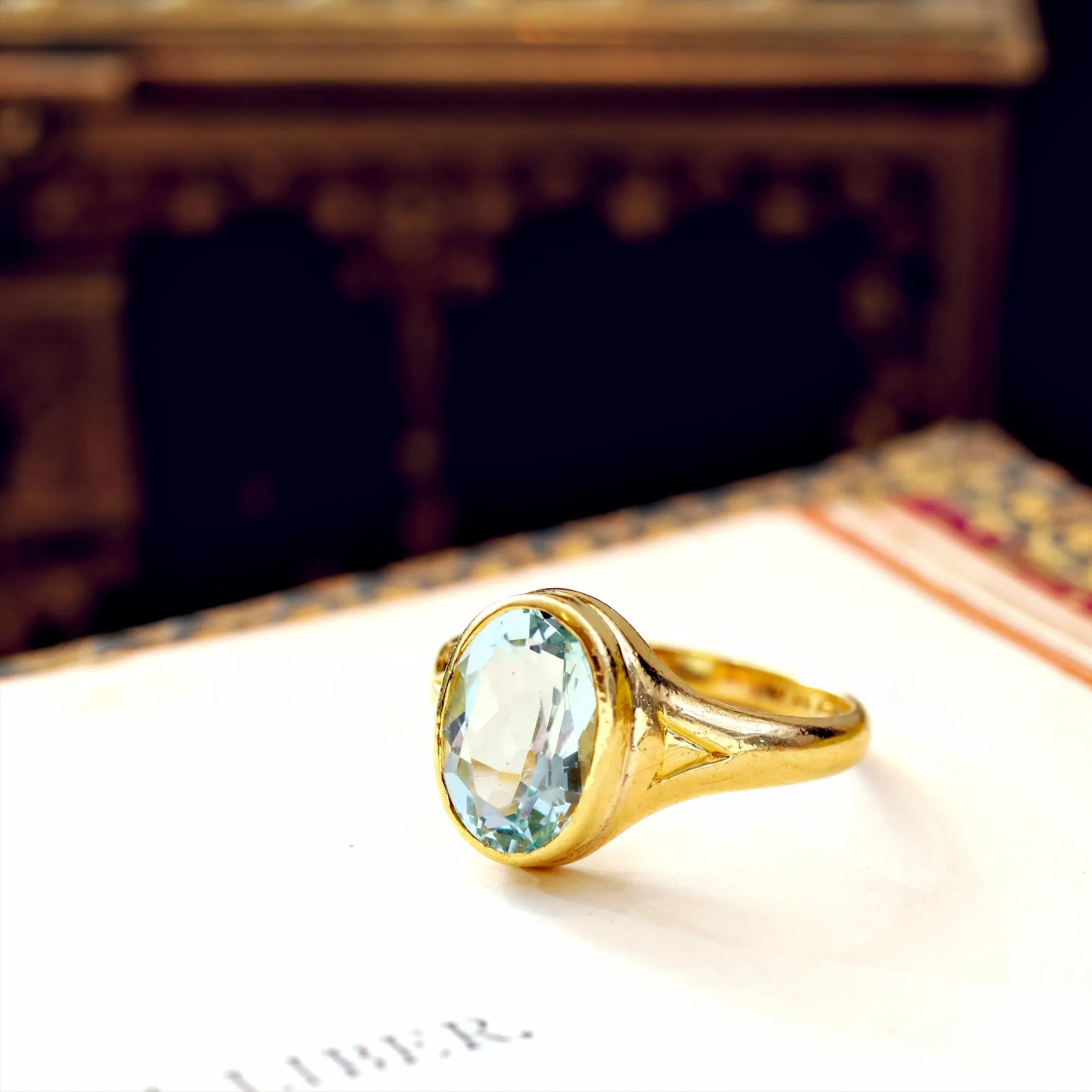 Beautiful Vintage Date 1923 Aquamarine Gold Ring