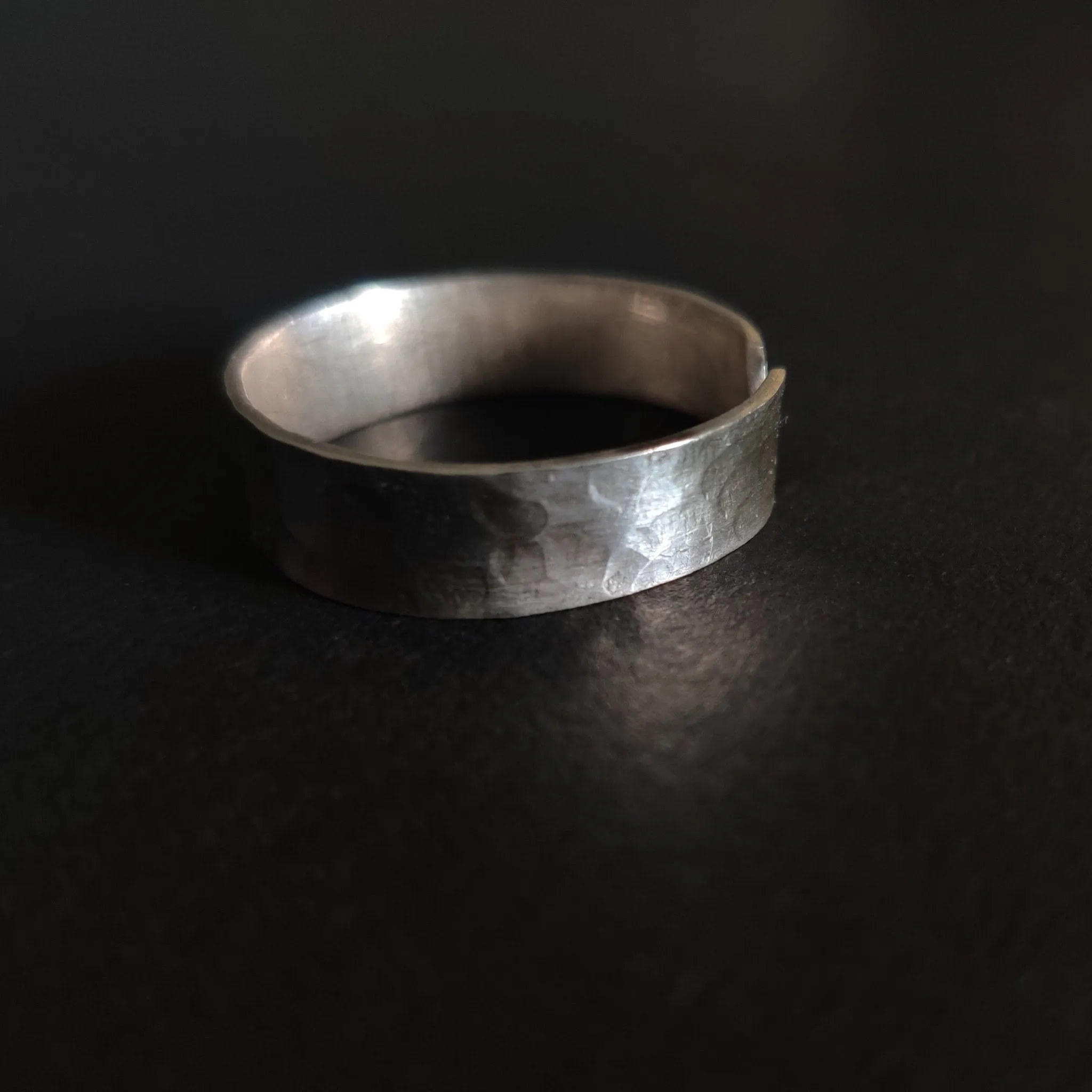 Hammered Finish Big Toe Ring