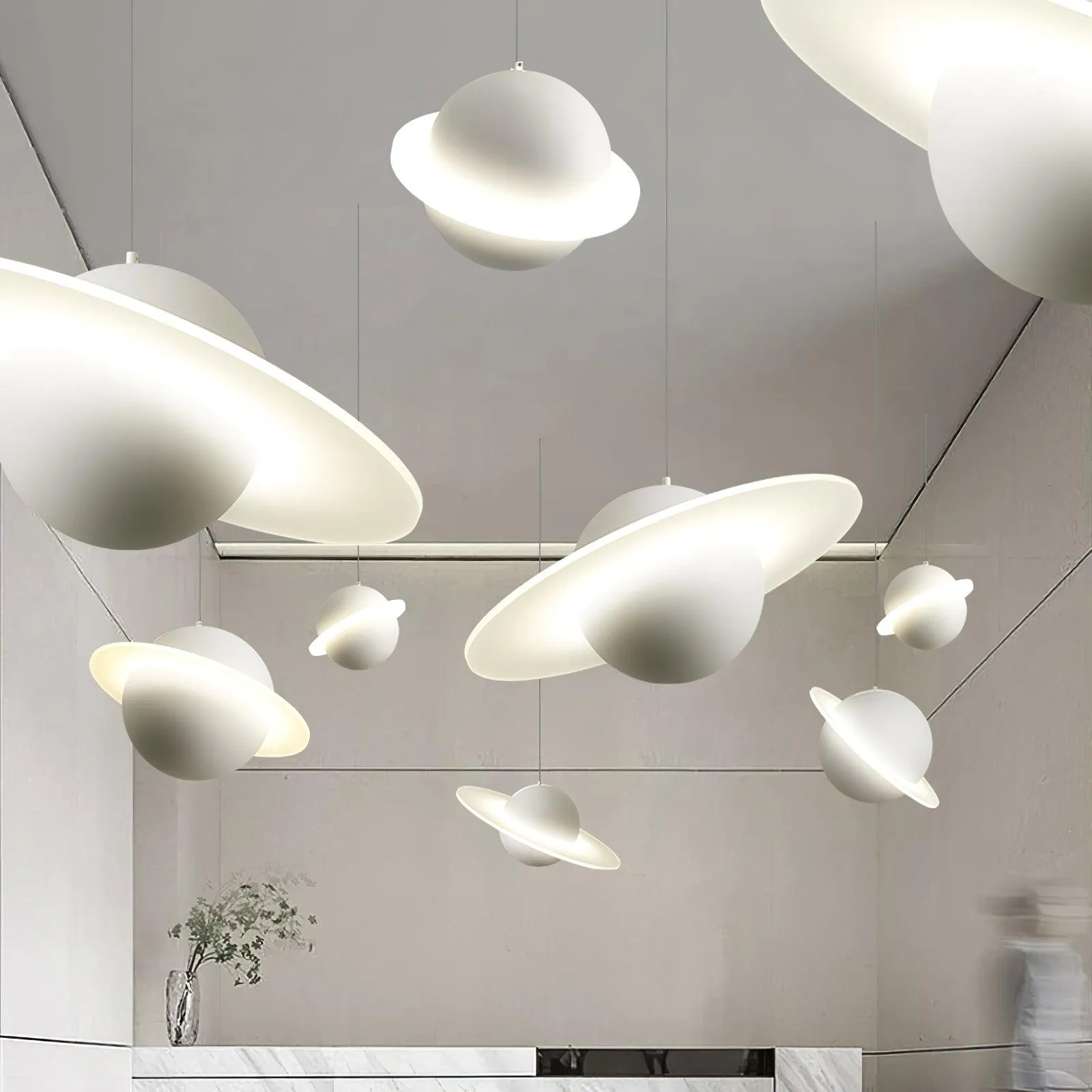 Jupiter Ring Pendant Light