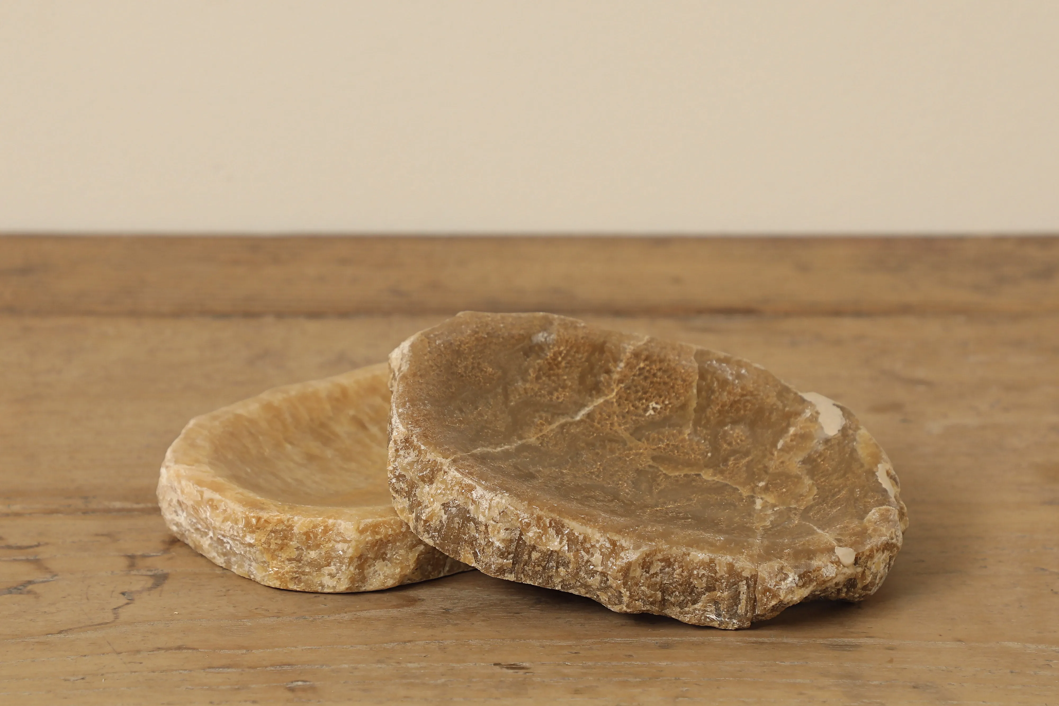 Onyx Soap Dish - Natural Edge