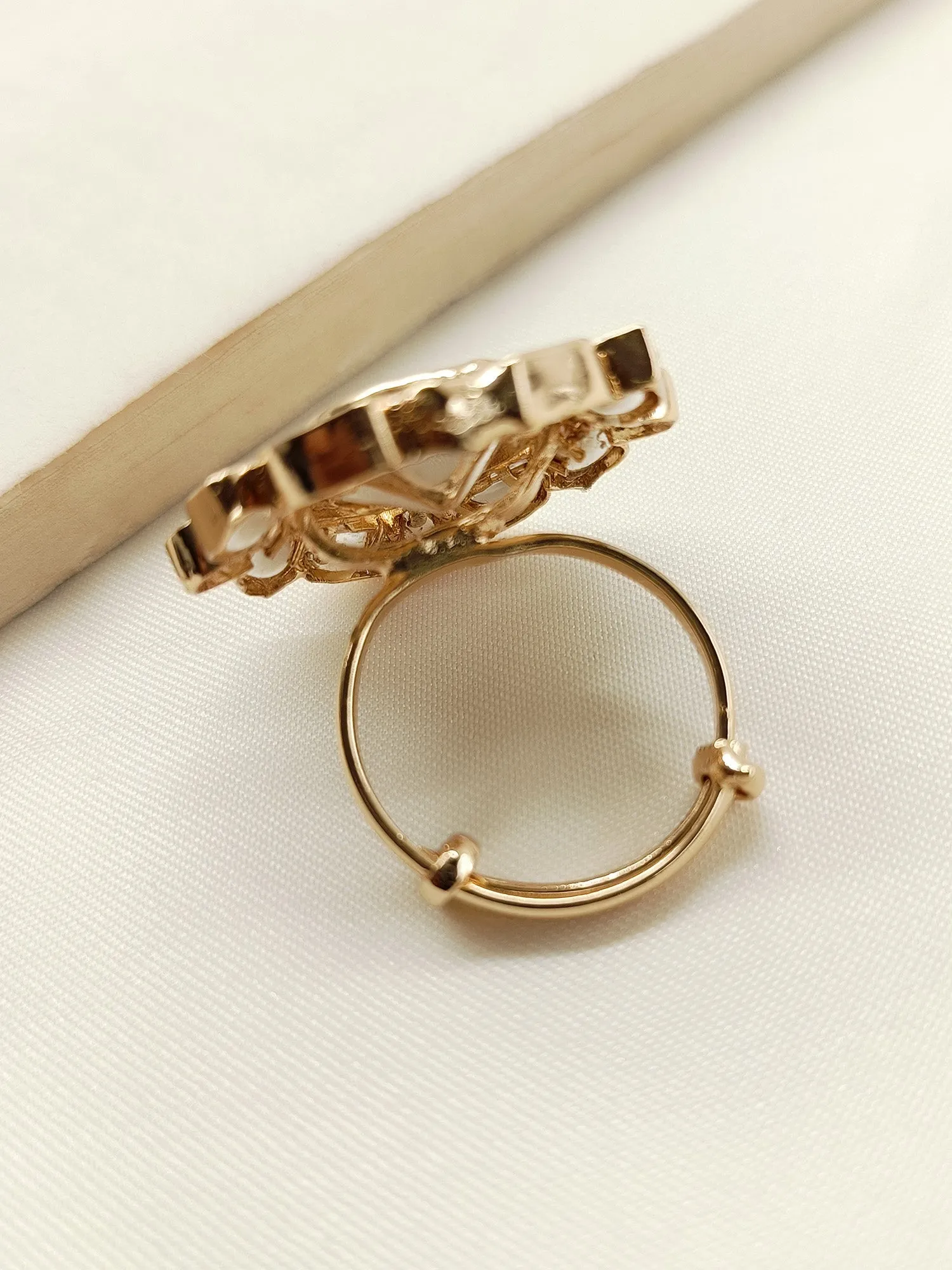 Pranya White Kundan Finger Ring