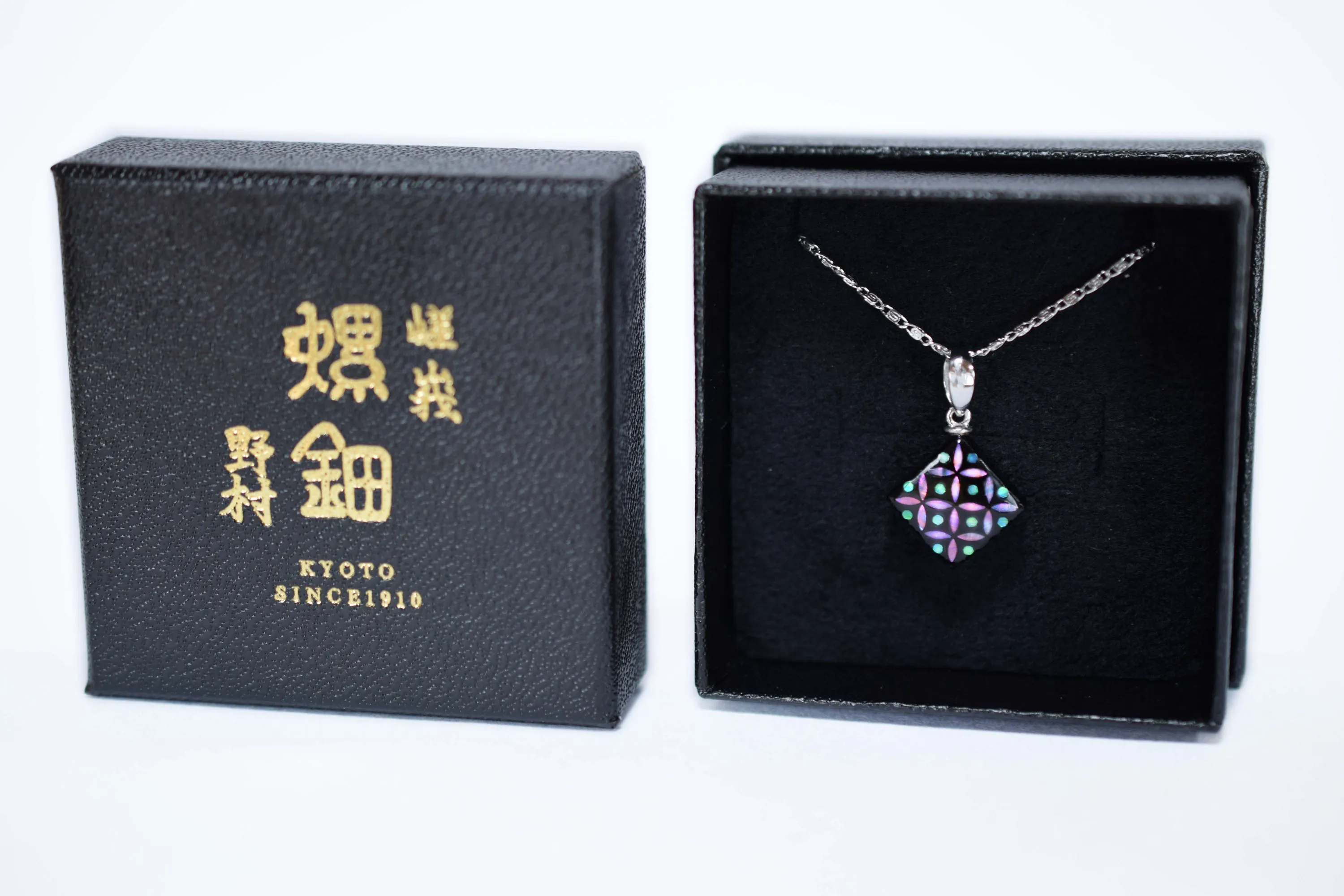 Raden Pendant Necklace - Shippo (Interlocking Circles Pattern) / Pink Color / Small Size-, Japanese Lacquer Jewelry, Kyoto Jewelry