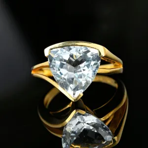 Vintage 14K Gold Trillion Cut Aquamarine Ring